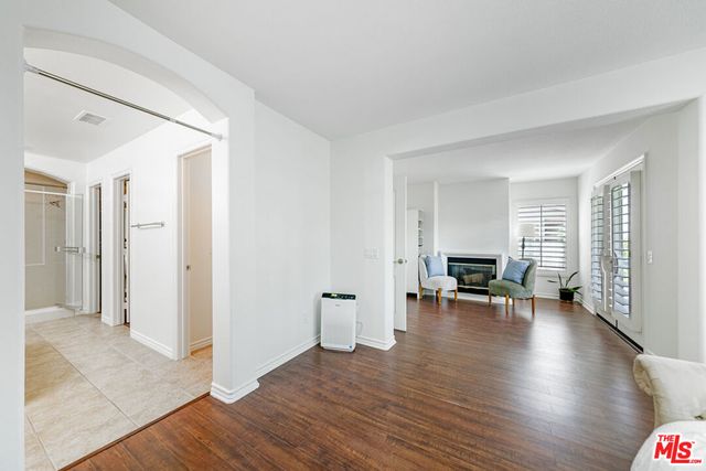 25684 Via Ventana, Valencia, CA 91381