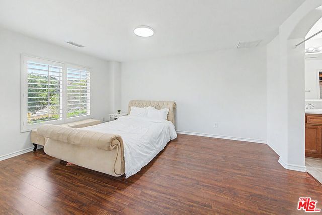 25684 Via Ventana, Valencia, CA 91381