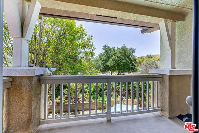 25684 Via Ventana, Valencia, CA 91381