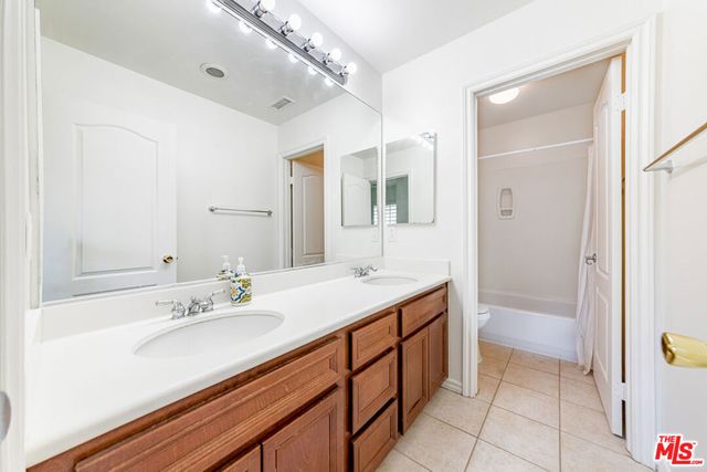 25684 Via Ventana, Valencia, CA 91381