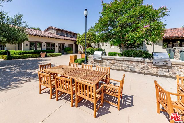 25684 Via Ventana, Valencia, CA 91381