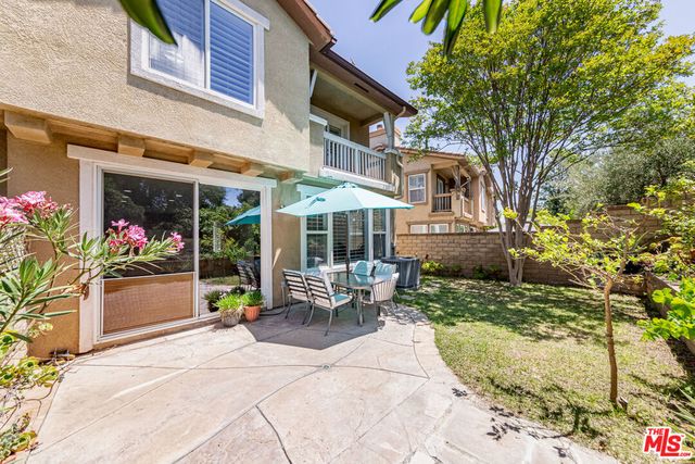 25684 Via Ventana, Valencia, CA 91381