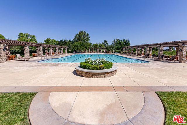 25684 Via Ventana, Valencia, CA 91381