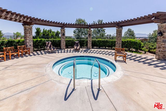 25684 Via Ventana, Valencia, CA 91381