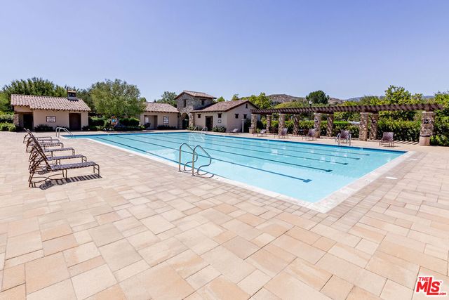 25684 Via Ventana, Valencia, CA 91381