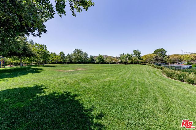 25684 Via Ventana, Valencia, CA 91381