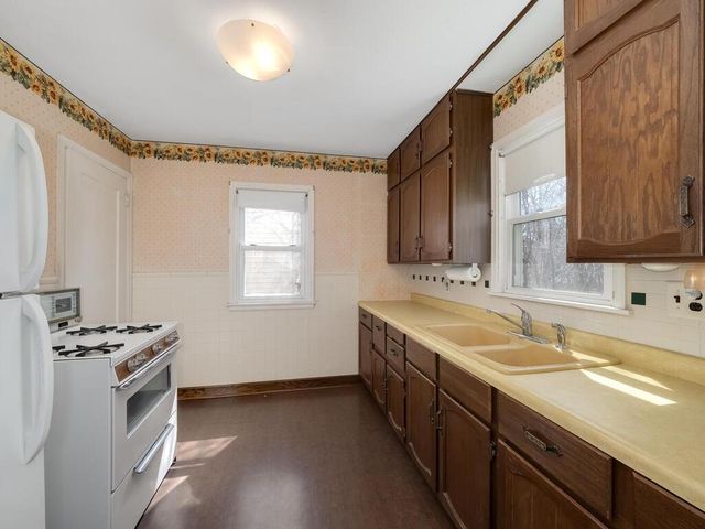 3036 Nevada Avenue S, Saint Louis Park, MN 55426