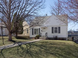 3036 Nevada Avenue S, Saint Louis Park, MN 55426