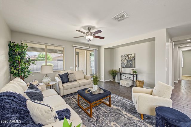 1075 W REDWOOD Avenue, Queen Creek, AZ 85140