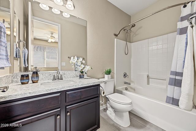 1075 W REDWOOD Avenue, Queen Creek, AZ 85140