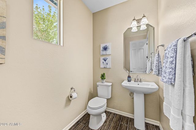 1075 W REDWOOD Avenue, Queen Creek, AZ 85140