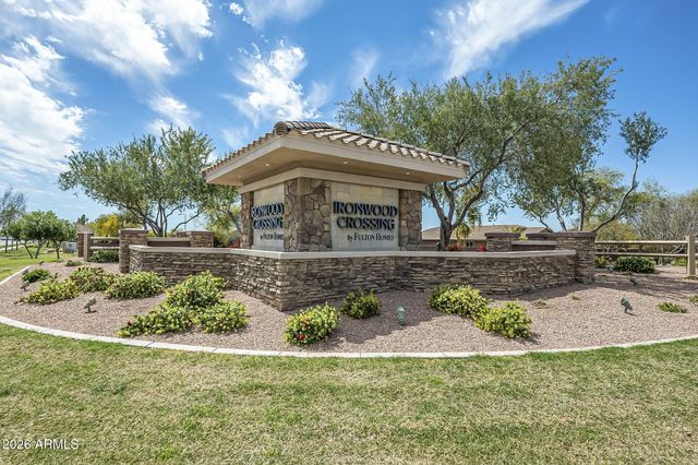 1075 W REDWOOD Avenue, Queen Creek, AZ 85140