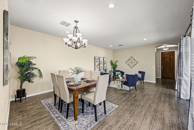 1075 W REDWOOD Avenue, Queen Creek, AZ 85140