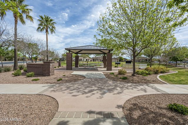 1075 W REDWOOD Avenue, Queen Creek, AZ 85140