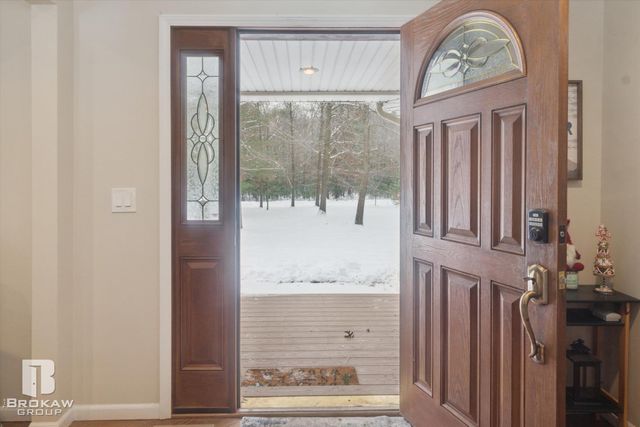 2910 Ginger Drive, Coleman, MI 48618