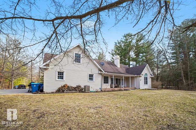 2910 Ginger Drive, Coleman, MI 48618