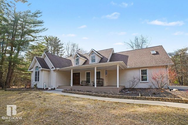 2910 Ginger Drive, Coleman, MI 48618