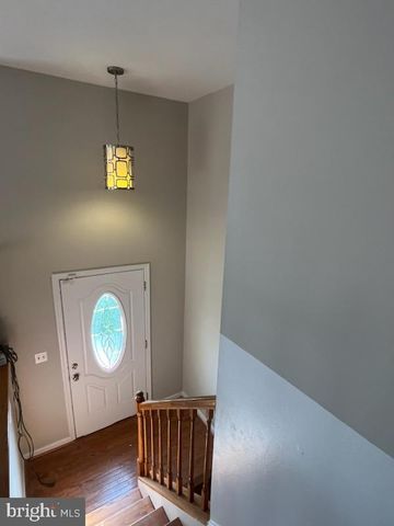 10310 MEADOWVIEW DR, Fredericksburg, VA 22408