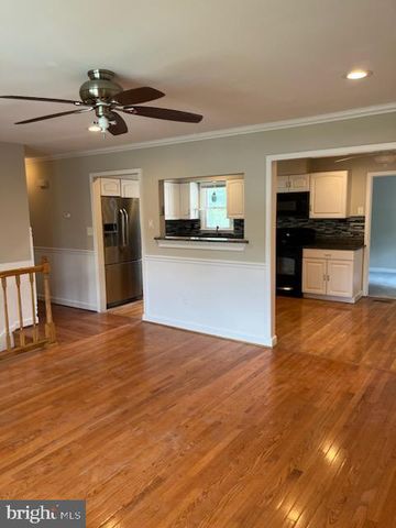 10310 MEADOWVIEW DR, Fredericksburg, VA 22408