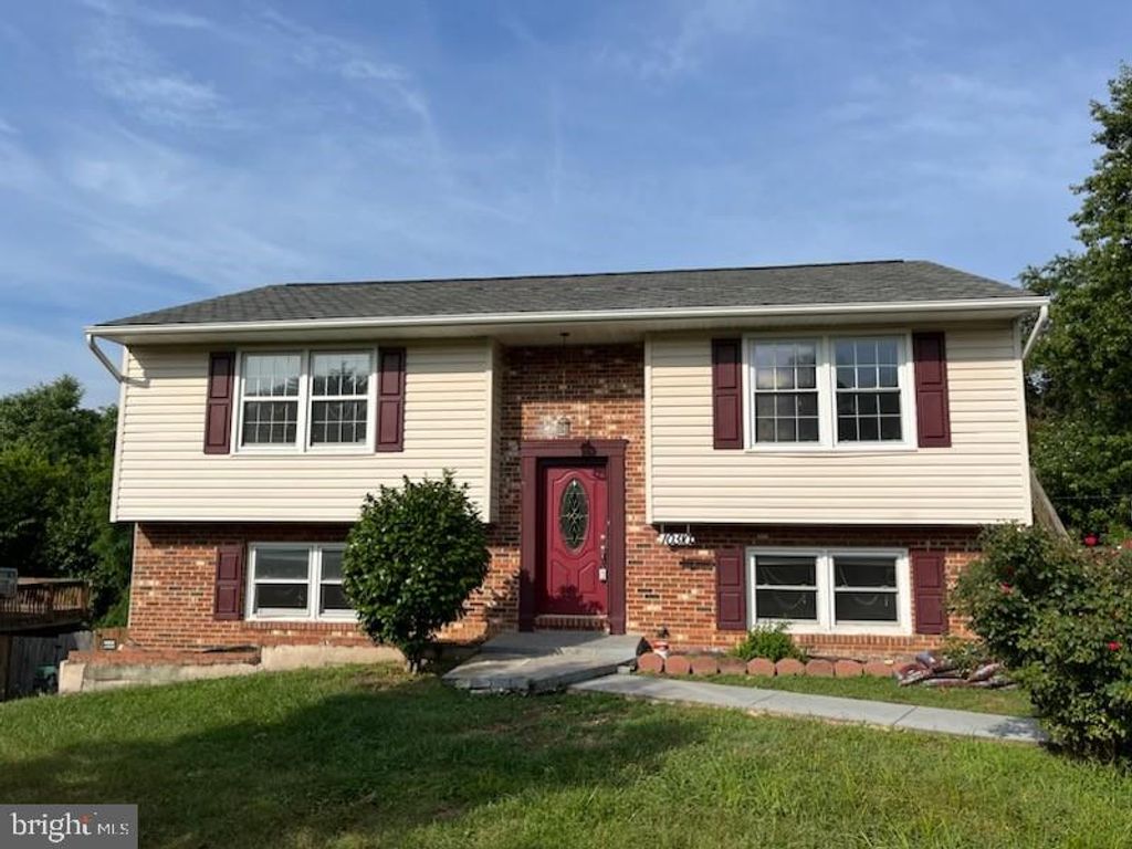 10310 MEADOWVIEW DR, Fredericksburg, VA 22408