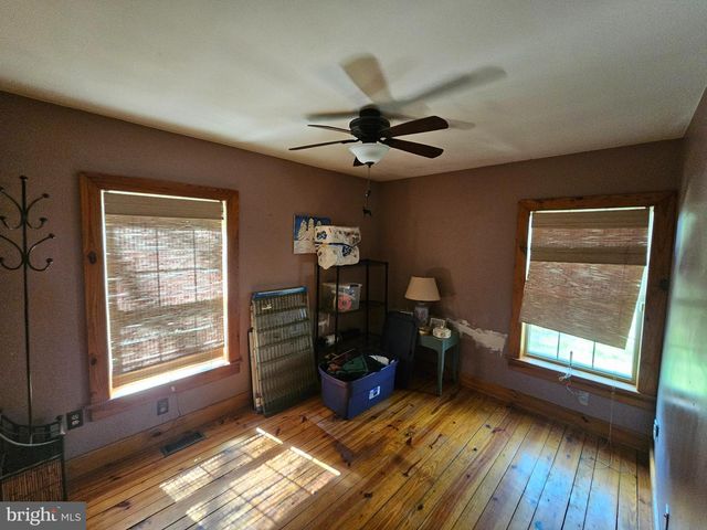 5 HIGGINS AVE, Clementon, NJ 08021