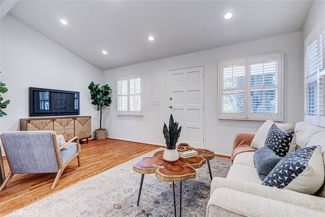 2328 Beach Avenue, Venice, CA 90291