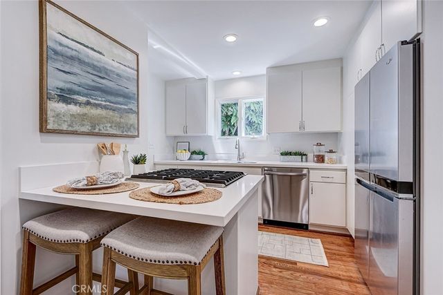 2328 Beach Avenue, Venice, CA 90291