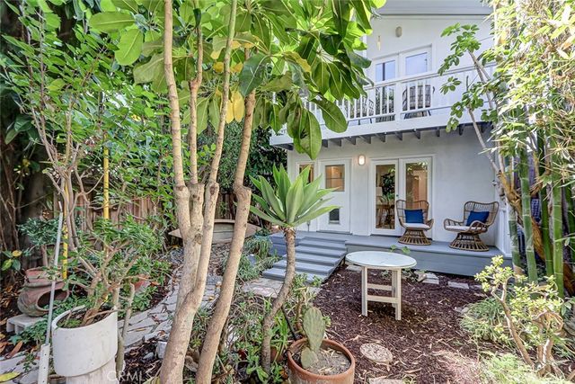 2328 Beach Avenue, Venice, CA 90291
