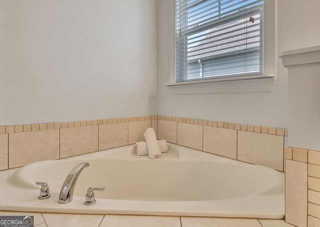 155 Colonial Court, Fayetteville, GA 30214