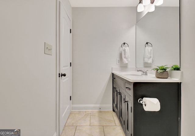 155 Colonial Court, Fayetteville, GA 30214