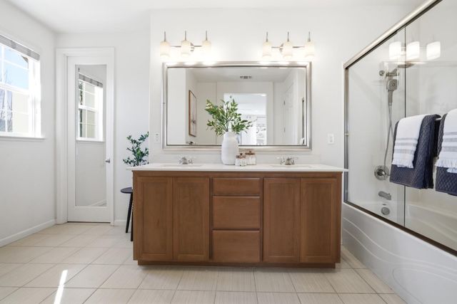 115 Lusitano Way, Gilroy, CA 95020