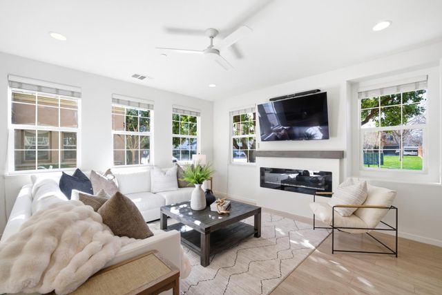 115 Lusitano Way, Gilroy, CA 95020