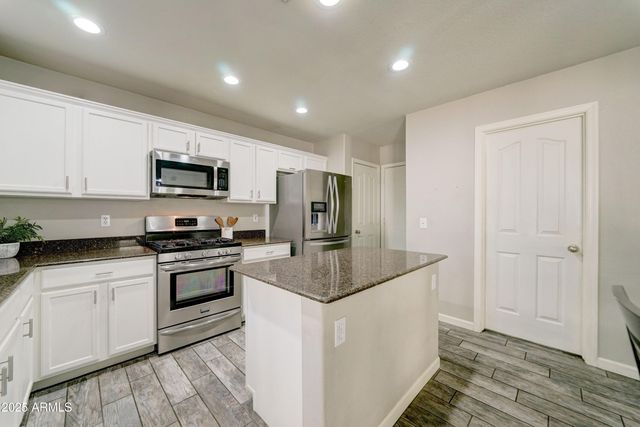 8530 E KIVA Avenue, Mesa, AZ 85209