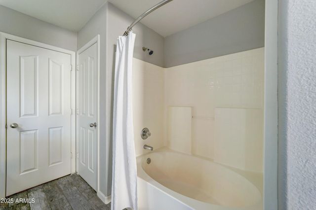 8530 E KIVA Avenue, Mesa, AZ 85209