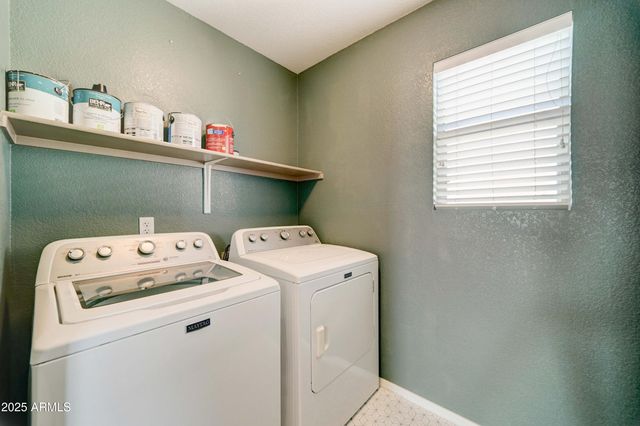 8530 E KIVA Avenue, Mesa, AZ 85209