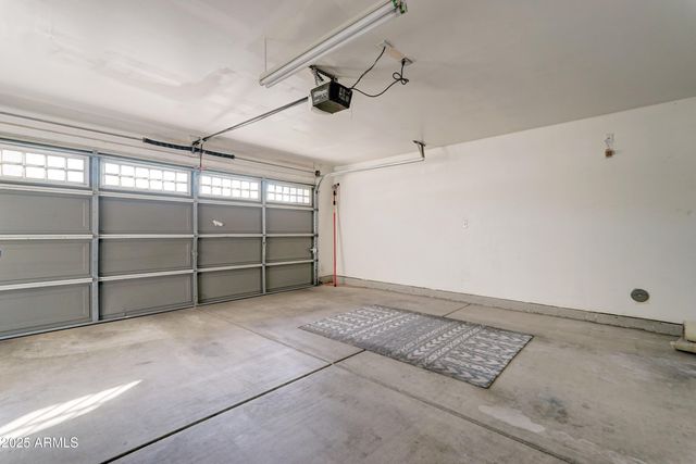 8530 E KIVA Avenue, Mesa, AZ 85209