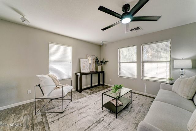 8530 E KIVA Avenue, Mesa, AZ 85209