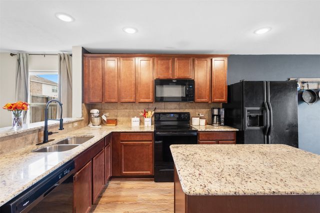 1914 Waggoner Drive, Aubrey, TX 76227