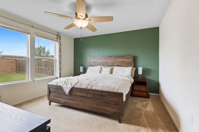 1914 Waggoner Drive, Aubrey, TX 76227