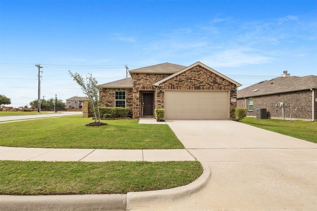 1914 Waggoner Drive, Aubrey, TX 76227