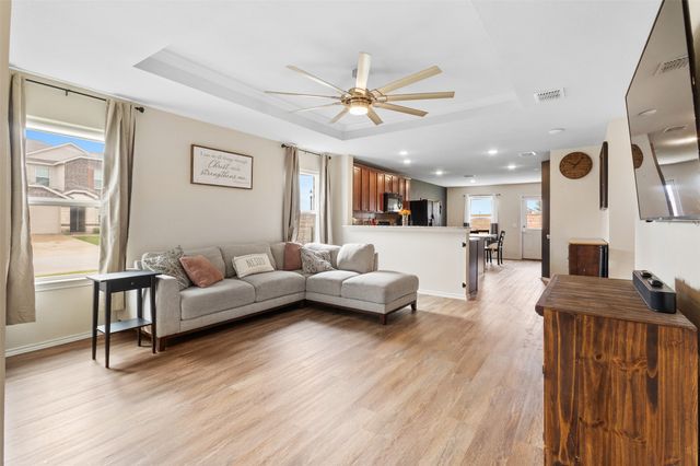 1914 Waggoner Drive, Aubrey, TX 76227