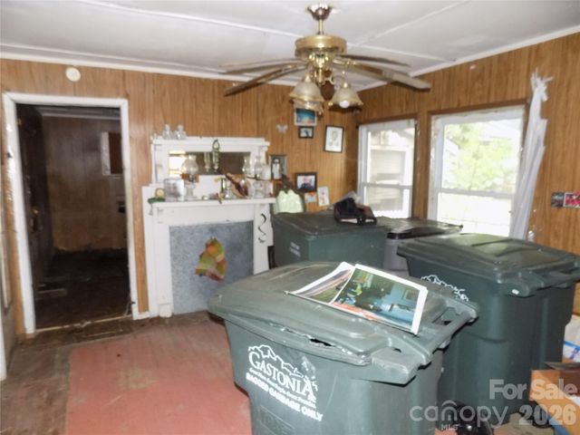 604 W Harrison Avenue, Gastonia, NC 28052