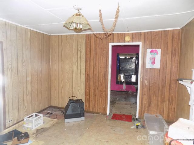 604 W Harrison Avenue, Gastonia, NC 28052