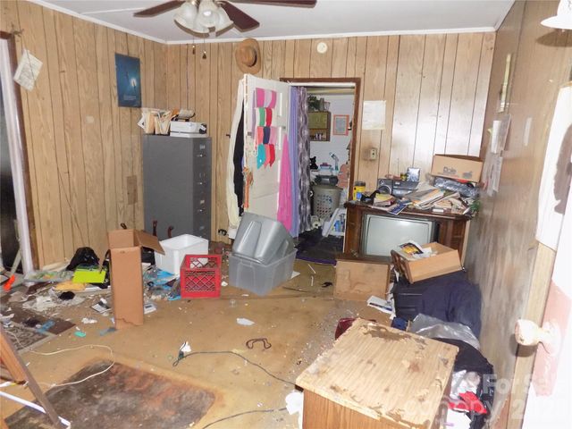 604 W Harrison Avenue, Gastonia, NC 28052