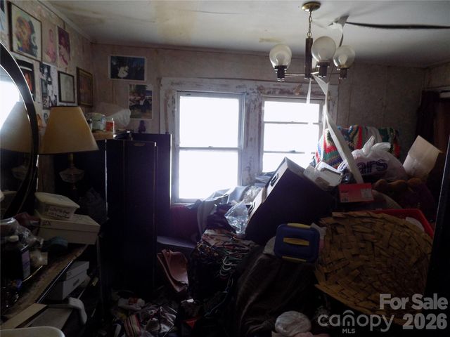 604 W Harrison Avenue, Gastonia, NC 28052