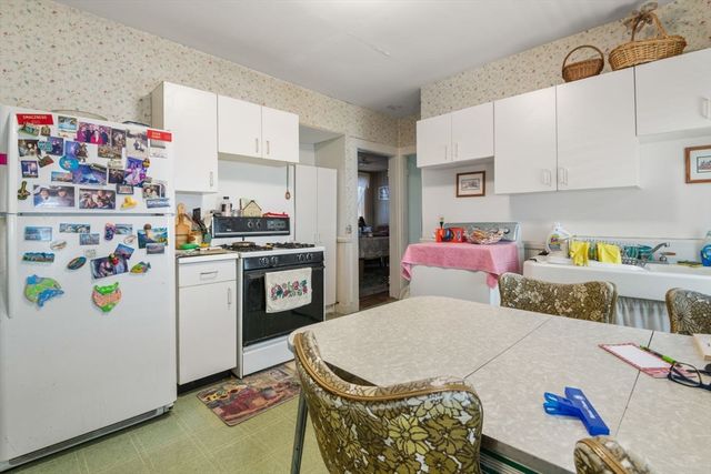 25 Howell St, Boston, MA 02125