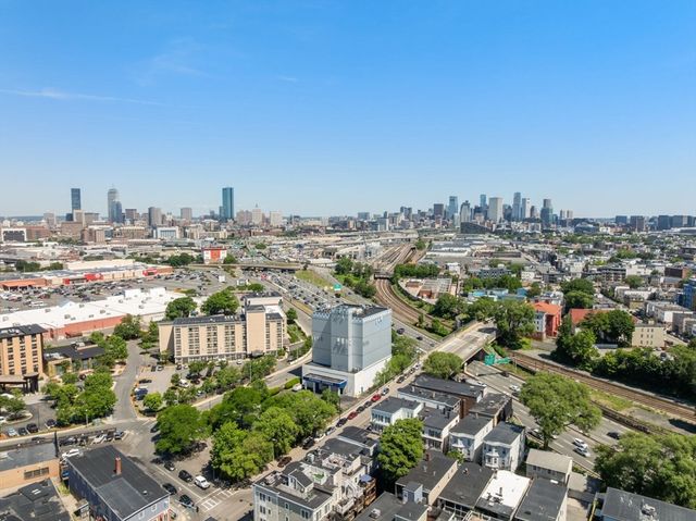 25 Howell St, Boston, MA 02125