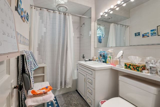 25 Howell St, Boston, MA 02125