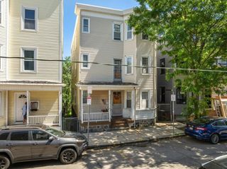 25 Howell St, Boston, MA 02125