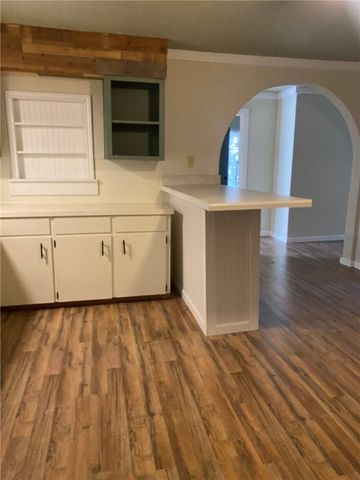 1401 E Henrietta Ave, Kingsville, TX 78363